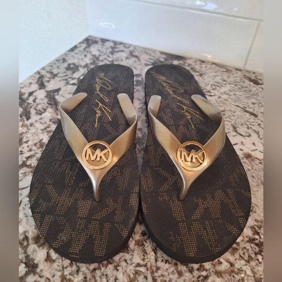 Michael Kors Brown Logo Flop Flops Size 11M - Picture 1 of 8